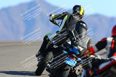 media/Jan-14-2022-Apex Assassins (Fri) [[4609ad47be]]/Trackday 2/Session 3/Turn 12 Backside/